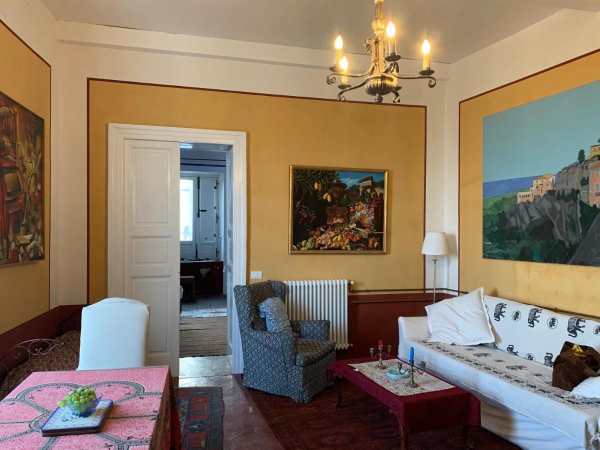 Palazzo Carratelli Lejlighed Amantea Eksteriør billede